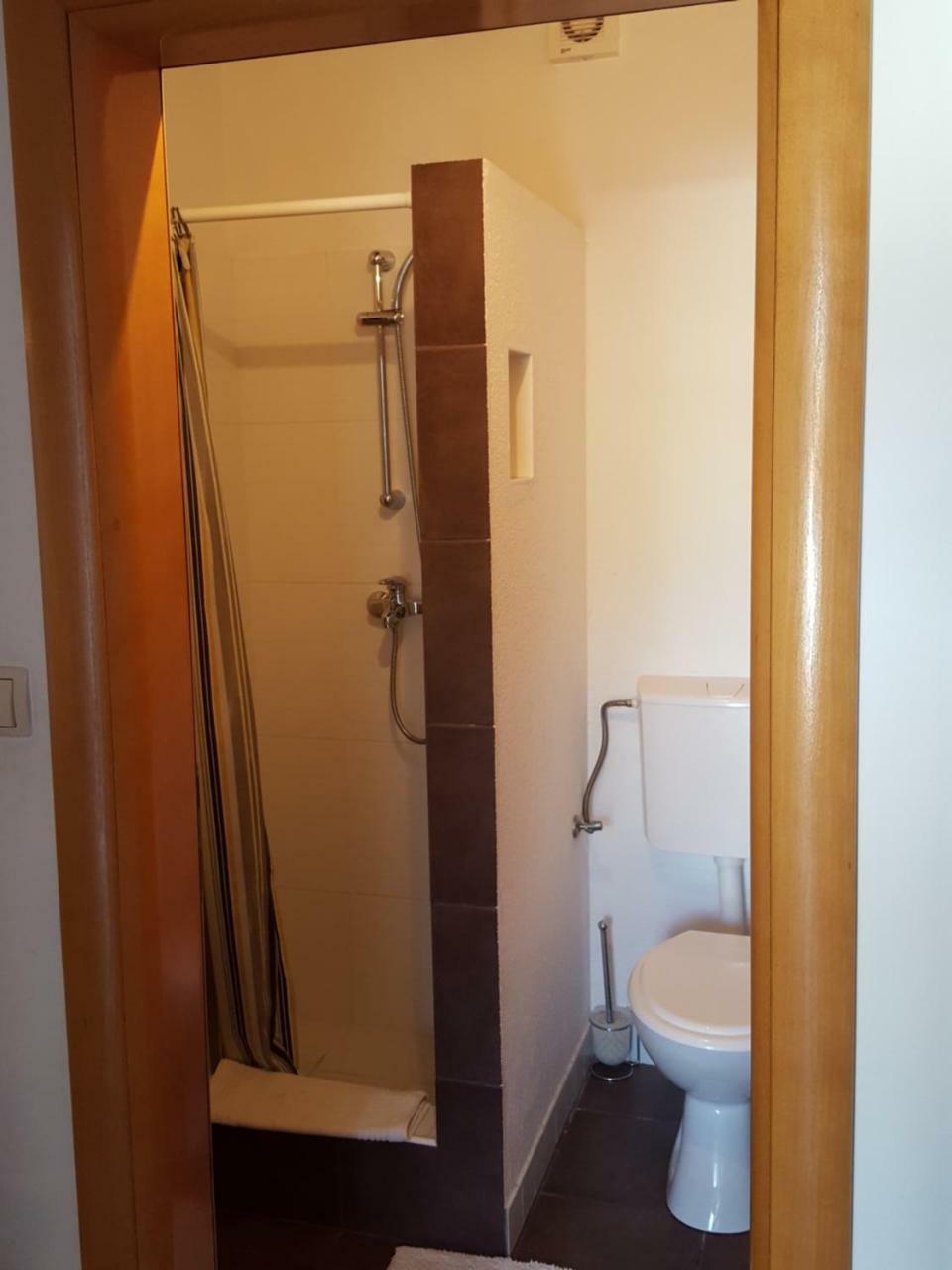 Apartmani Katja Omiš Exterior foto